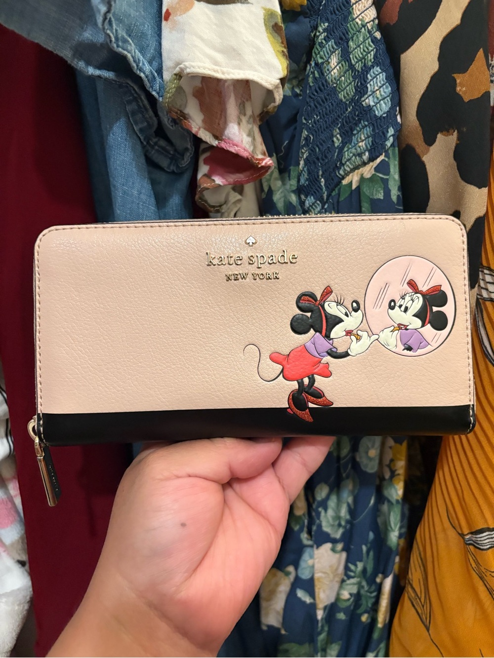 Kate Spade | Long Zip Wallet | Minnie Mouse Graphic